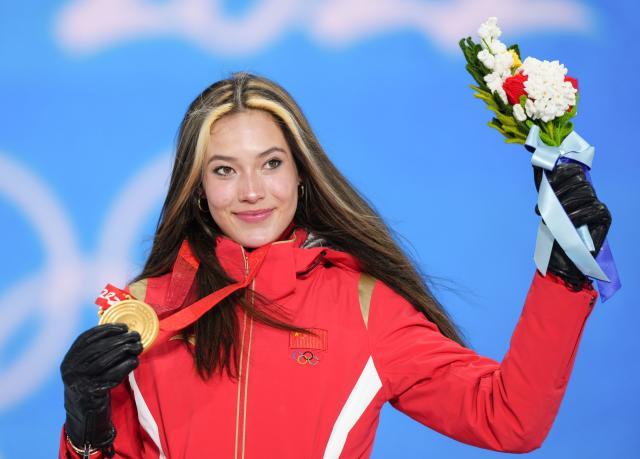 开云品牌-谷爱凌：奶奶来看颁奖特别自豪 会参加闭幕式