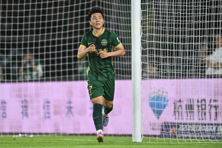 开云中国官网-01年龄段首人！陶强龙完成中超百场里程碑，贡献14球8助攻